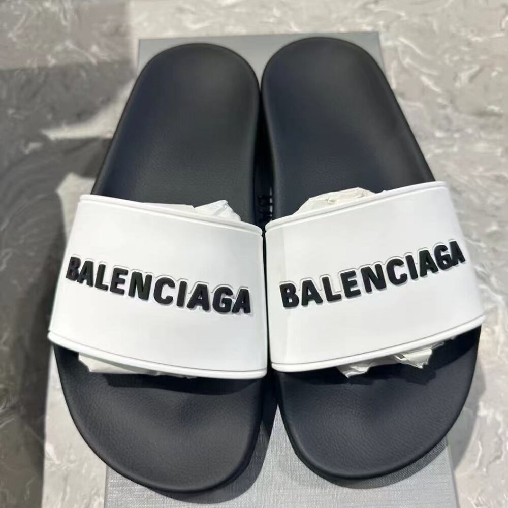 NIB Authentic Balenciaga Women's Black and White Logo Pool Slide Sandal